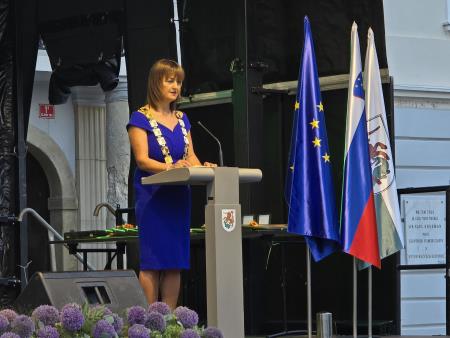 Slovesnost praznik (4)